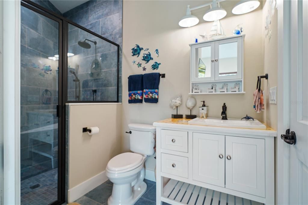 For Sale: $950,000 (5 beds, 4 baths, 3644 Square Feet)