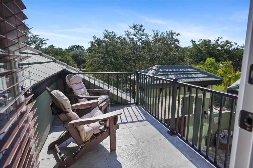 For Sale: $950,000 (5 beds, 4 baths, 3644 Square Feet)