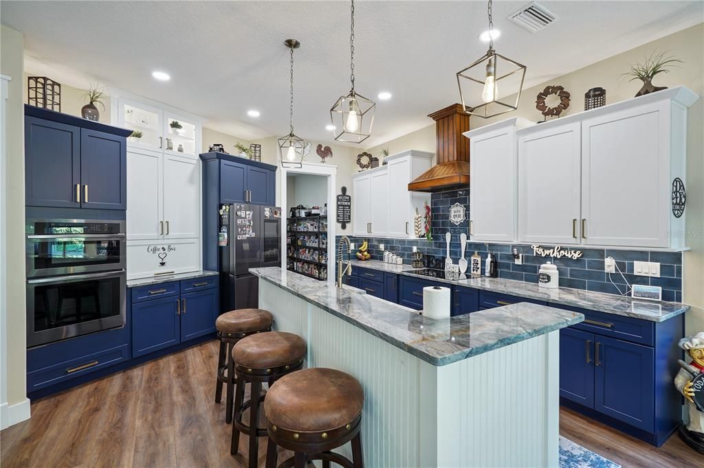 For Sale: $950,000 (5 beds, 4 baths, 3644 Square Feet)