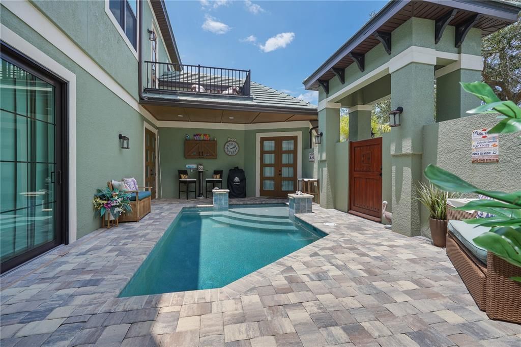 For Sale: $950,000 (5 beds, 4 baths, 3644 Square Feet)