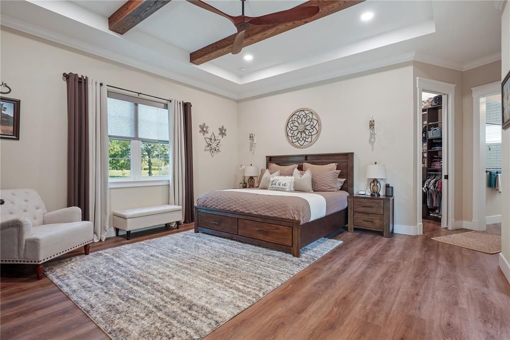 For Sale: $950,000 (5 beds, 4 baths, 3644 Square Feet)