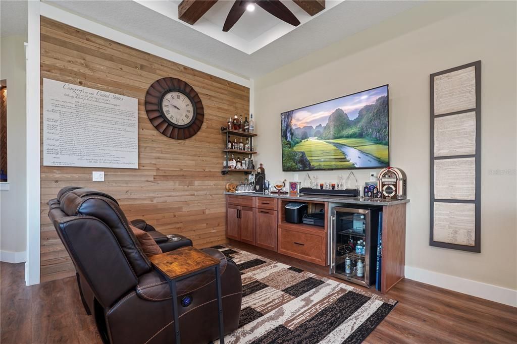 For Sale: $950,000 (5 beds, 4 baths, 3644 Square Feet)