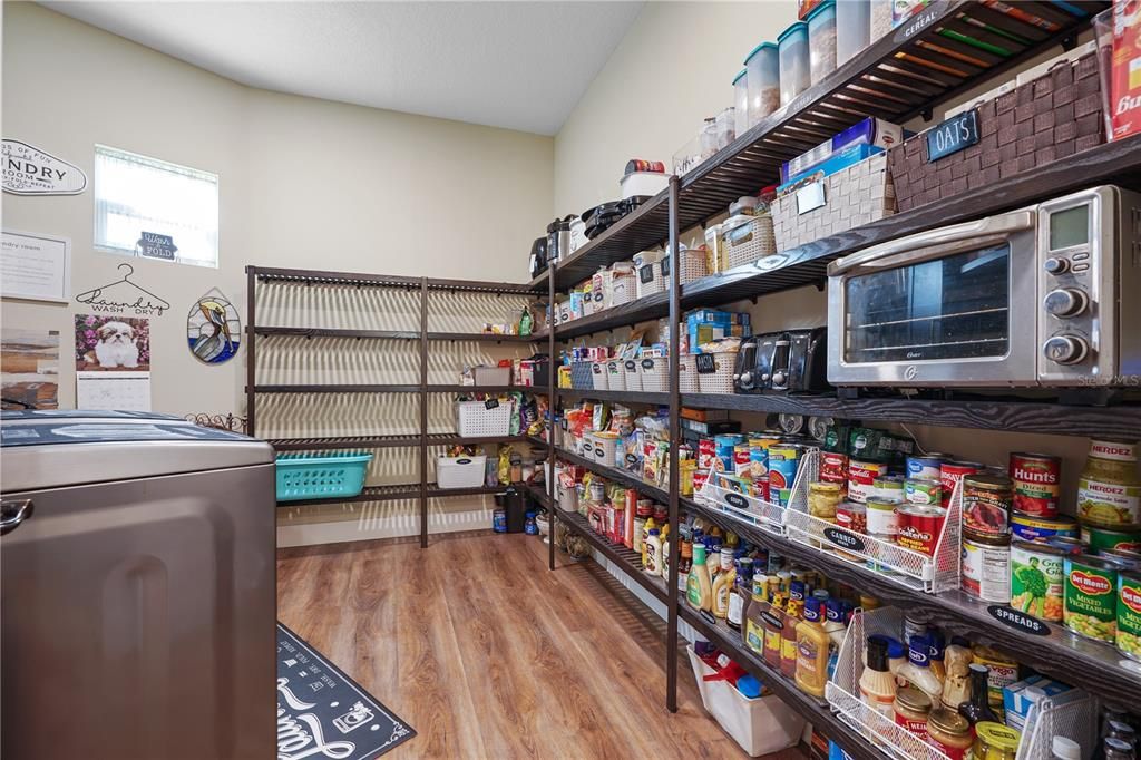 For Sale: $950,000 (5 beds, 4 baths, 3644 Square Feet)