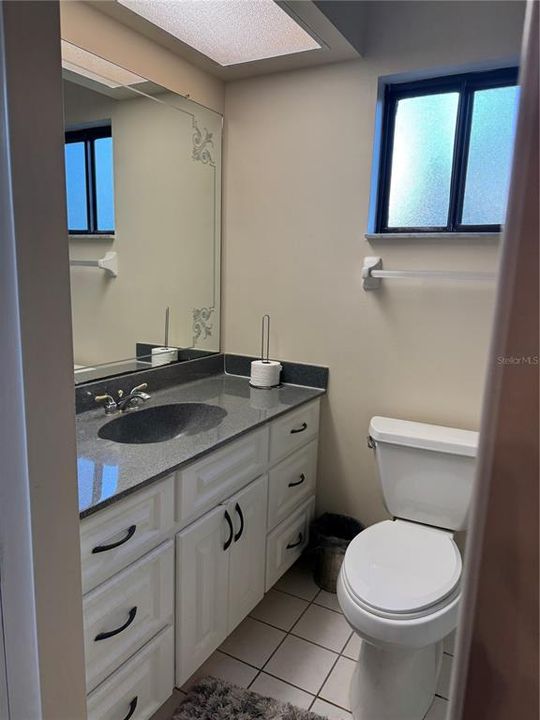 На продажу: $320,000 (3 спален, 2 ванн, 950 Квадратных фут)