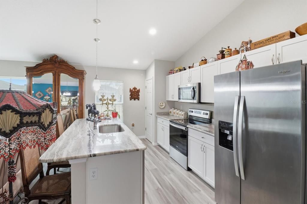 For Sale: $339,500 (3 beds, 2 baths, 1667 Square Feet)