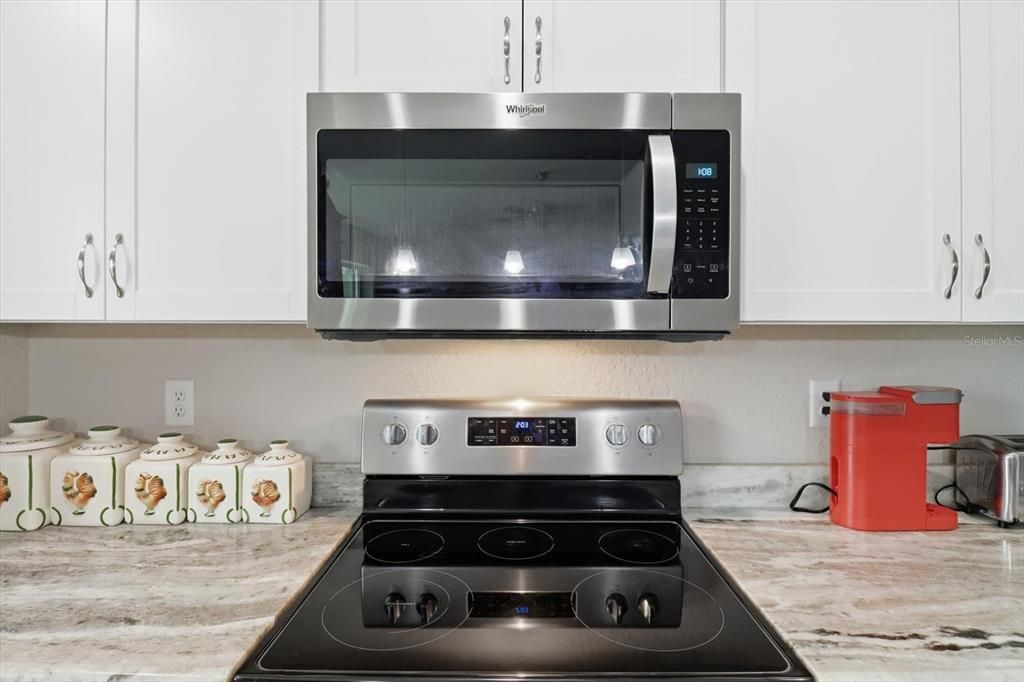 For Sale: $339,500 (3 beds, 2 baths, 1667 Square Feet)