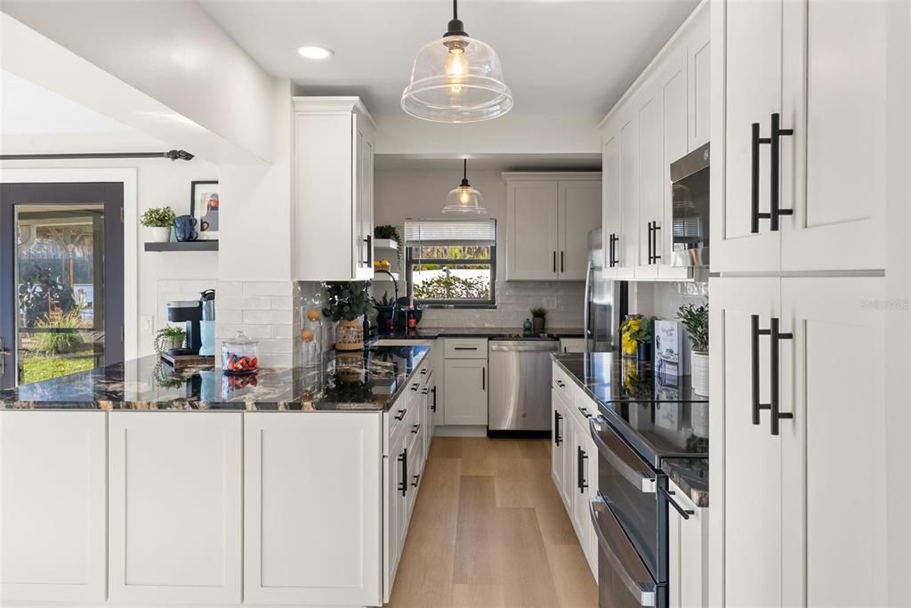 На продажу: $724,990 (3 спален, 2 ванн, 1855 Квадратных фут)