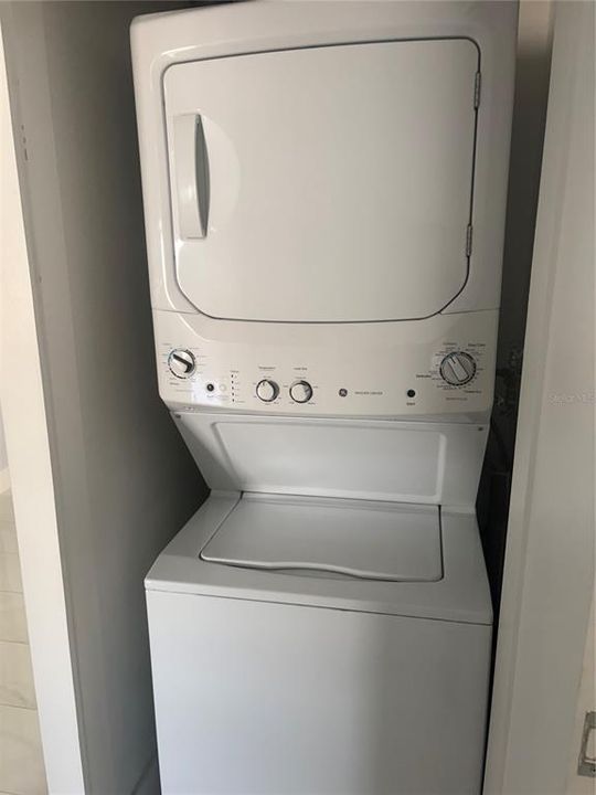 待售: $580,000 (2 贝兹, 2 浴室, 1186 平方英尺)