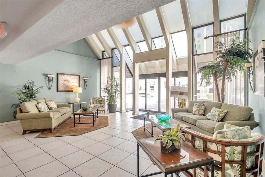 待售: $580,000 (2 贝兹, 2 浴室, 1186 平方英尺)