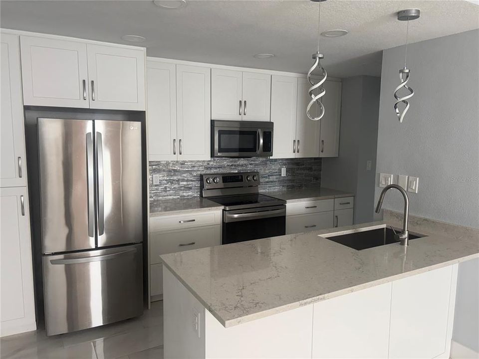 待售: $580,000 (2 贝兹, 2 浴室, 1186 平方英尺)