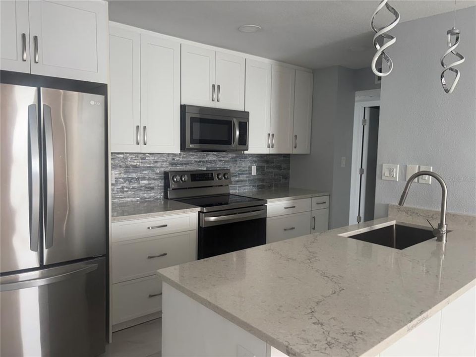 待售: $580,000 (2 贝兹, 2 浴室, 1186 平方英尺)