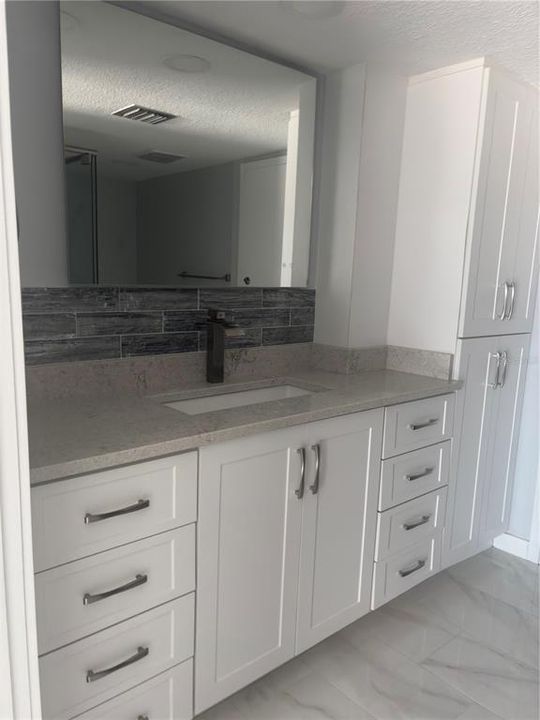 待售: $580,000 (2 贝兹, 2 浴室, 1186 平方英尺)