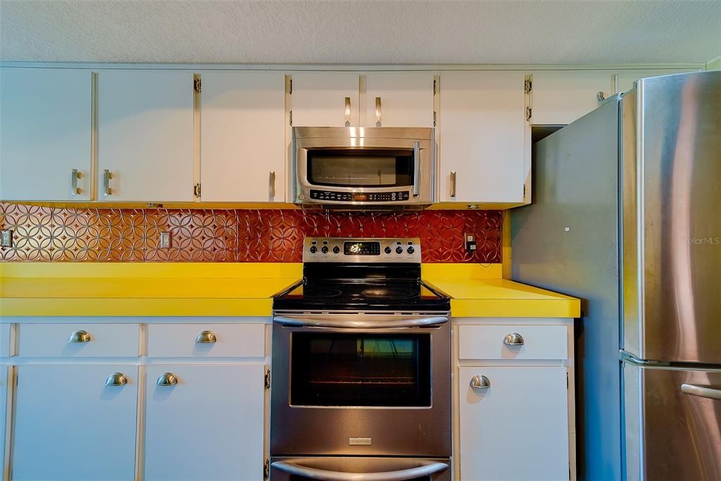 待售: $245,000 (2 贝兹, 2 浴室, 1758 平方英尺)