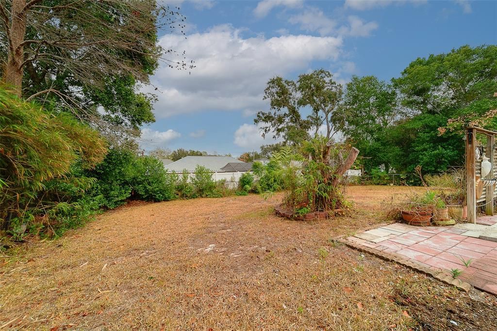 待售: $245,000 (2 贝兹, 2 浴室, 1758 平方英尺)