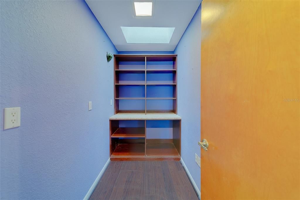 待售: $245,000 (2 贝兹, 2 浴室, 1758 平方英尺)