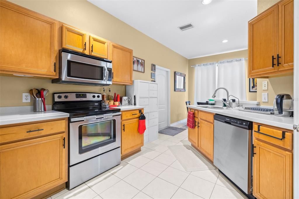 For Sale: $349,000 (4 beds, 2 baths, 1823 Square Feet)