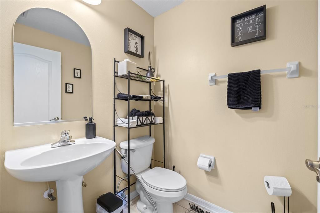 For Sale: $349,000 (4 beds, 2 baths, 1823 Square Feet)