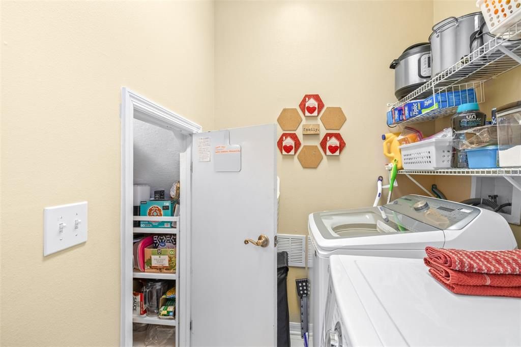 For Sale: $349,000 (4 beds, 2 baths, 1823 Square Feet)