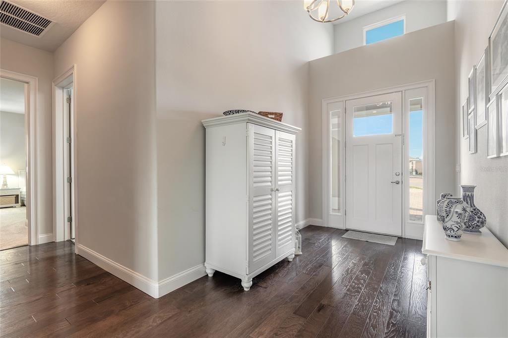 En Venta: $769,000 (3 camas, 3 baños, 2536 Pies cuadrados)