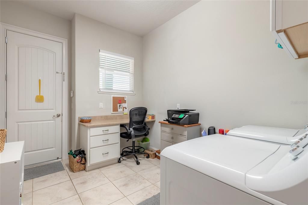 En Venta: $769,000 (3 camas, 3 baños, 2536 Pies cuadrados)