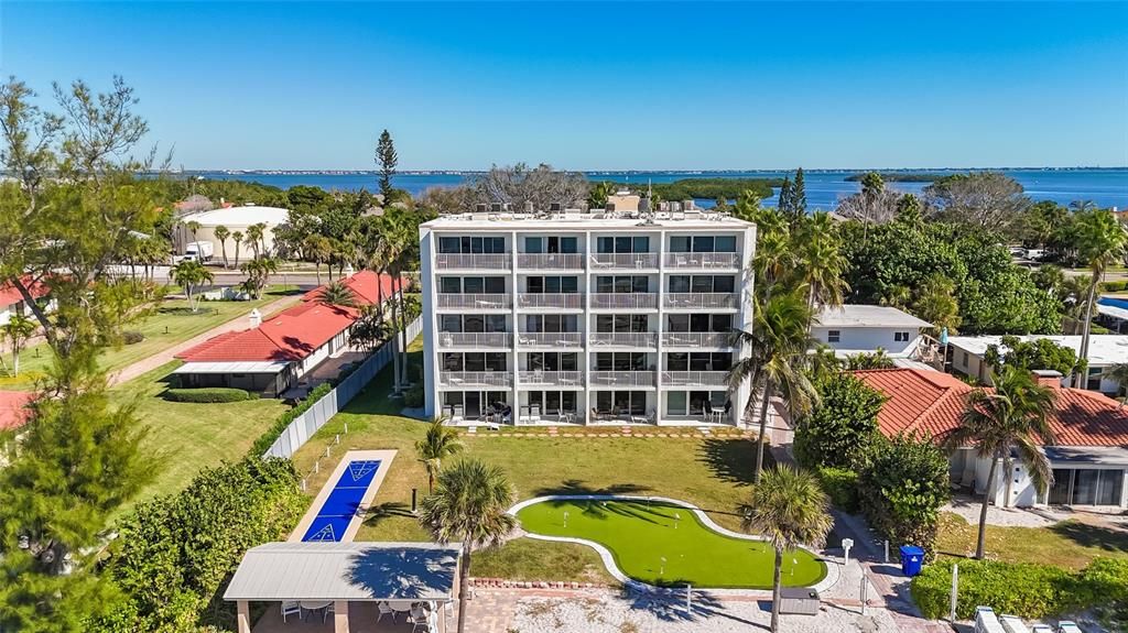 Recently Sold: $545,000 (1 beds, 1 baths, 780 Square Feet)