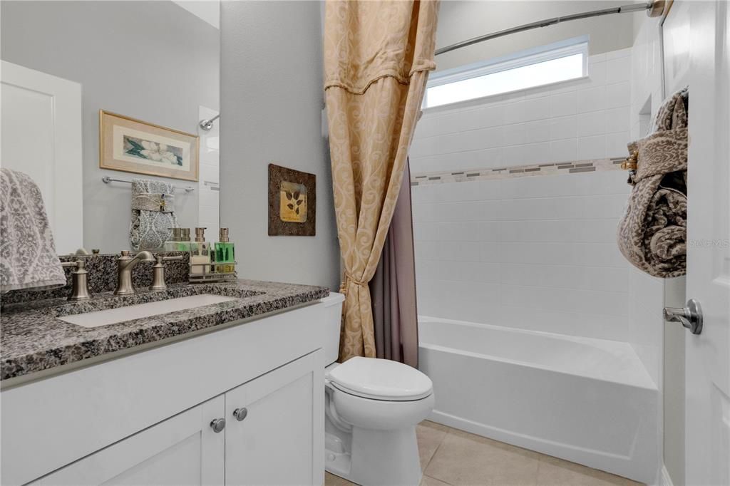 На продажу: $535,000 (3 спален, 2 ванн, 1964 Квадратных фут)