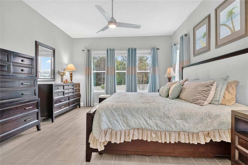 На продажу: $535,000 (3 спален, 2 ванн, 1964 Квадратных фут)