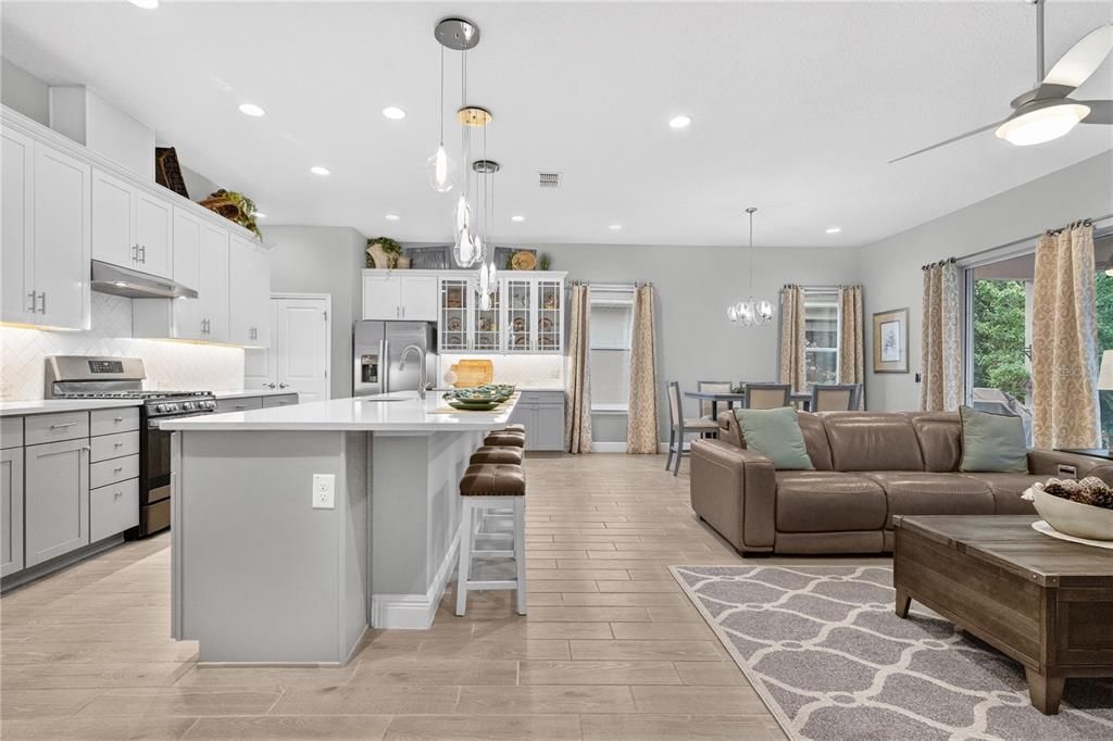 На продажу: $535,000 (3 спален, 2 ванн, 1964 Квадратных фут)