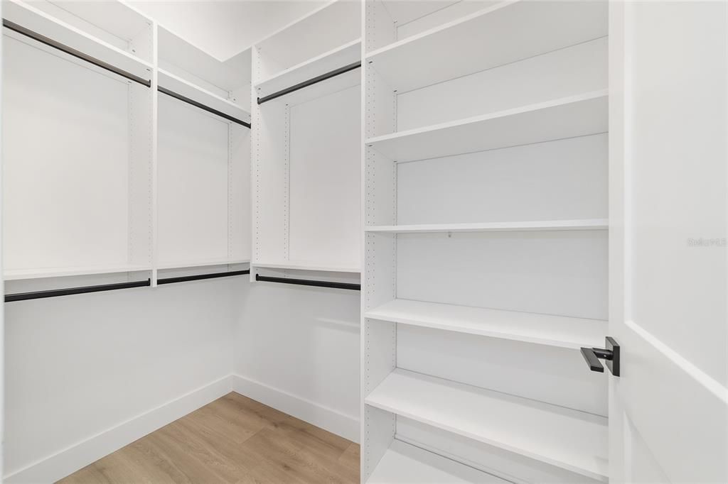 待售: $920,000 (4 贝兹, 3 浴室, 2632 平方英尺)