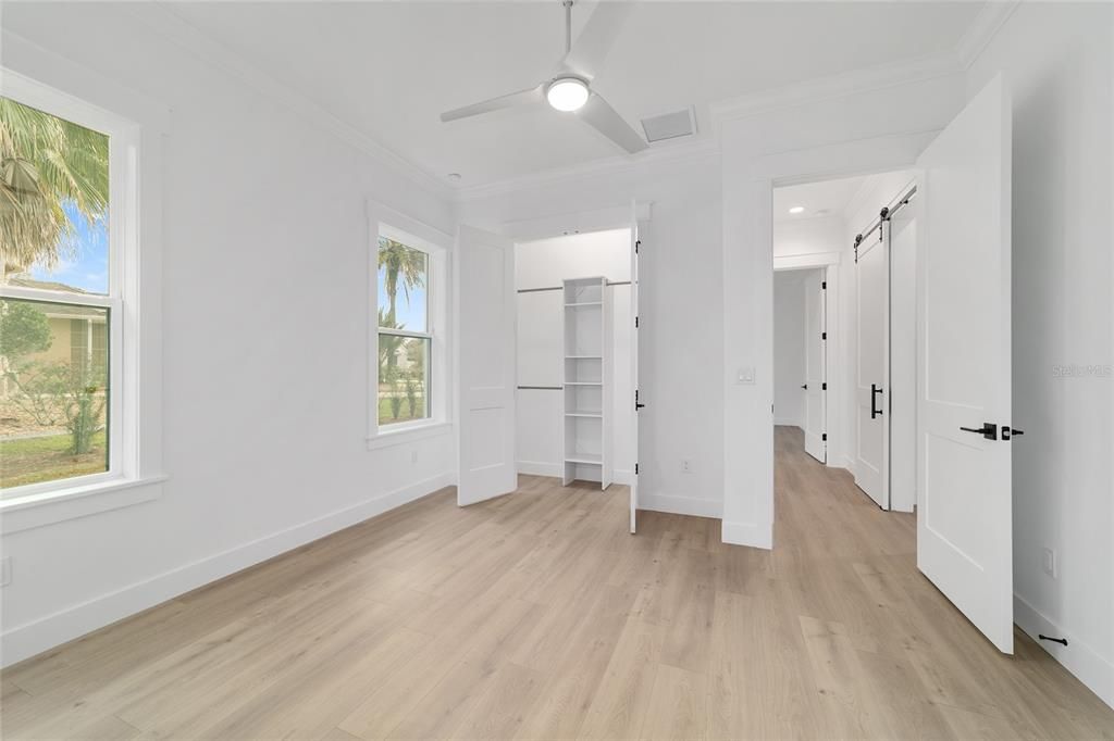 待售: $920,000 (4 贝兹, 3 浴室, 2632 平方英尺)