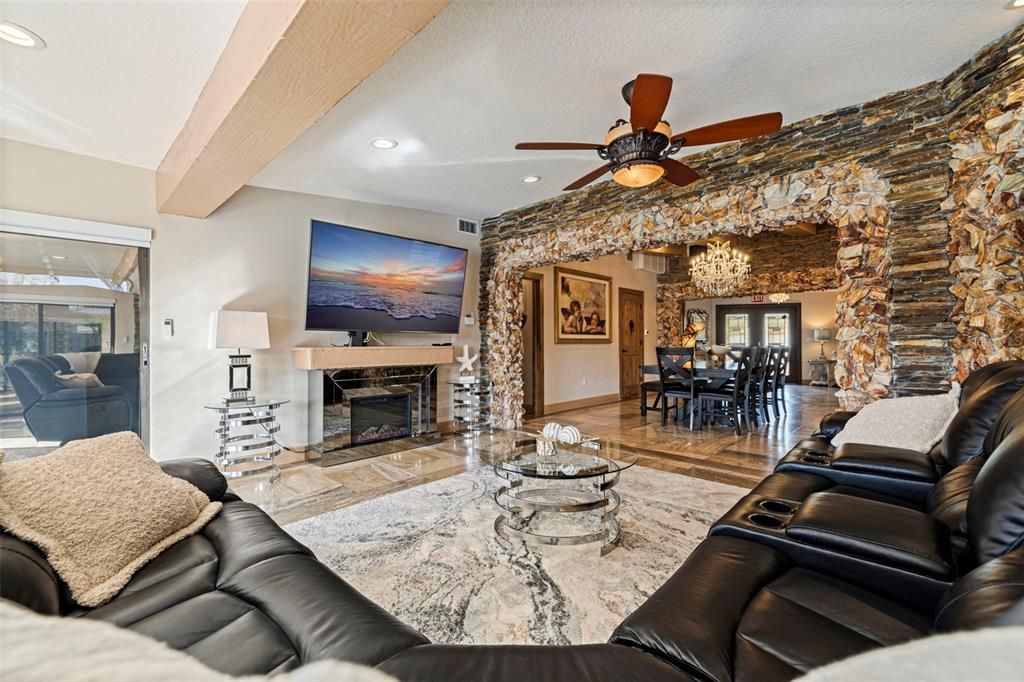 For Sale: $2,050,000 (3 beds, 2 baths, 2444 Square Feet)