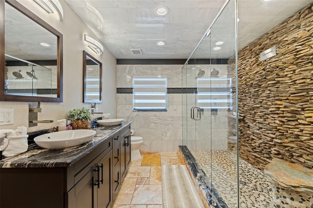 For Sale: $2,050,000 (3 beds, 2 baths, 2444 Square Feet)