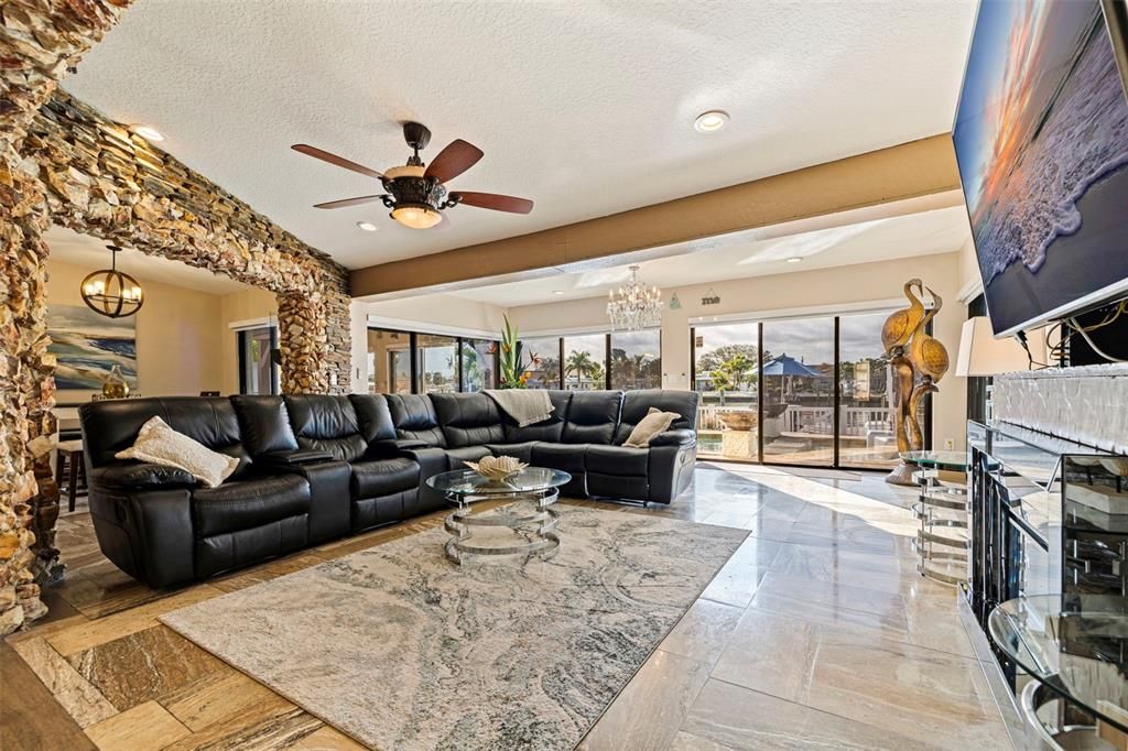 For Sale: $2,050,000 (3 beds, 2 baths, 2444 Square Feet)