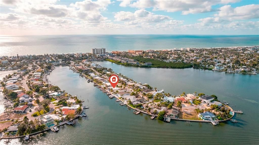 For Sale: $2,050,000 (3 beds, 2 baths, 2444 Square Feet)