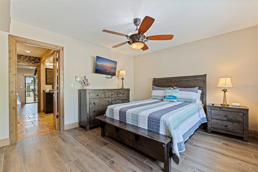 For Sale: $2,050,000 (3 beds, 2 baths, 2444 Square Feet)