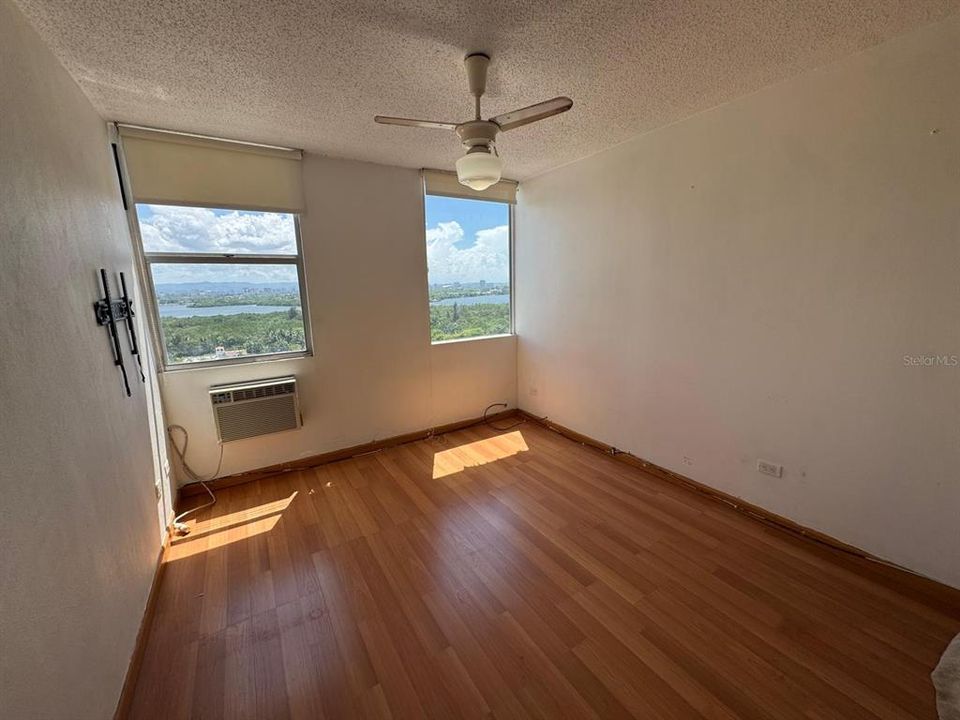 В аренду: $1,900 (2 спален, 2 ванн, 1200 Квадратных фут)