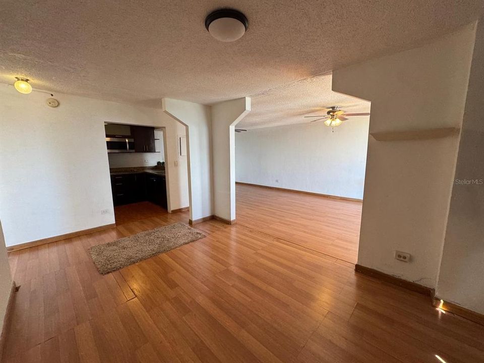 В аренду: $1,900 (2 спален, 2 ванн, 1200 Квадратных фут)