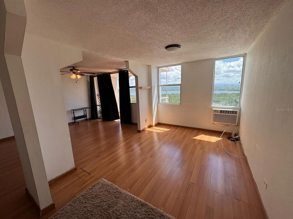 В аренду: $1,900 (2 спален, 2 ванн, 1200 Квадратных фут)