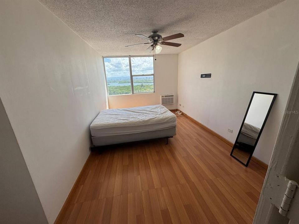 В аренду: $1,900 (2 спален, 2 ванн, 1200 Квадратных фут)