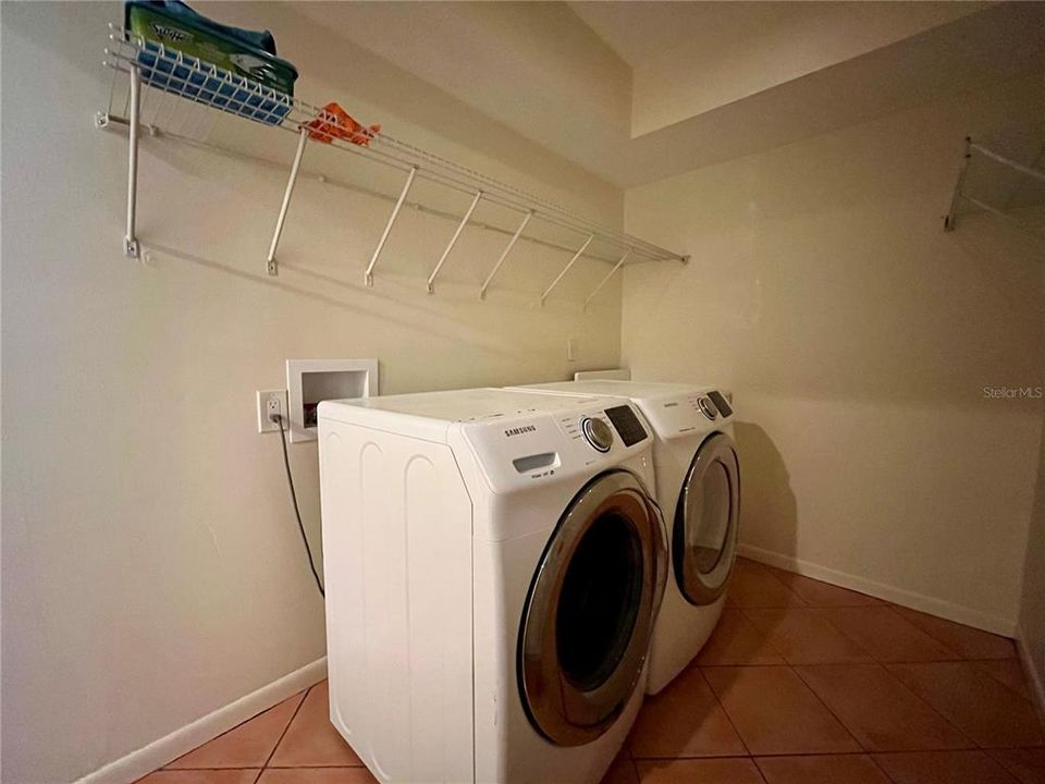 For Rent: $2,450 (3 beds, 2 baths, 1885 Square Feet)