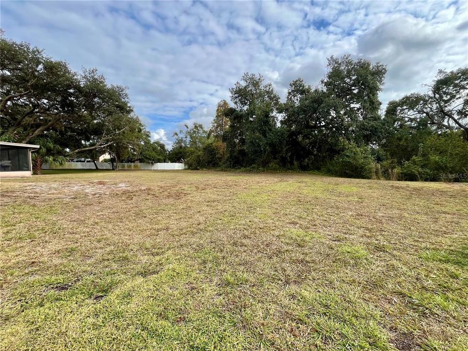 For Rent: $2,450 (3 beds, 2 baths, 1885 Square Feet)