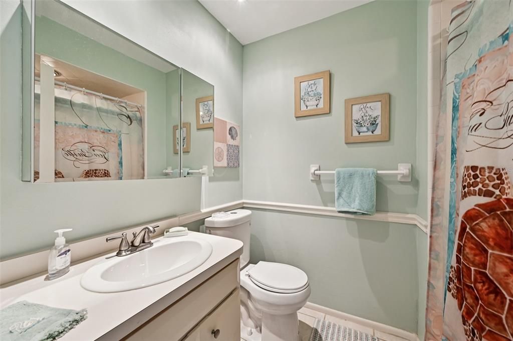 For Sale: $349,900 (2 beds, 2 baths, 1913 Square Feet)