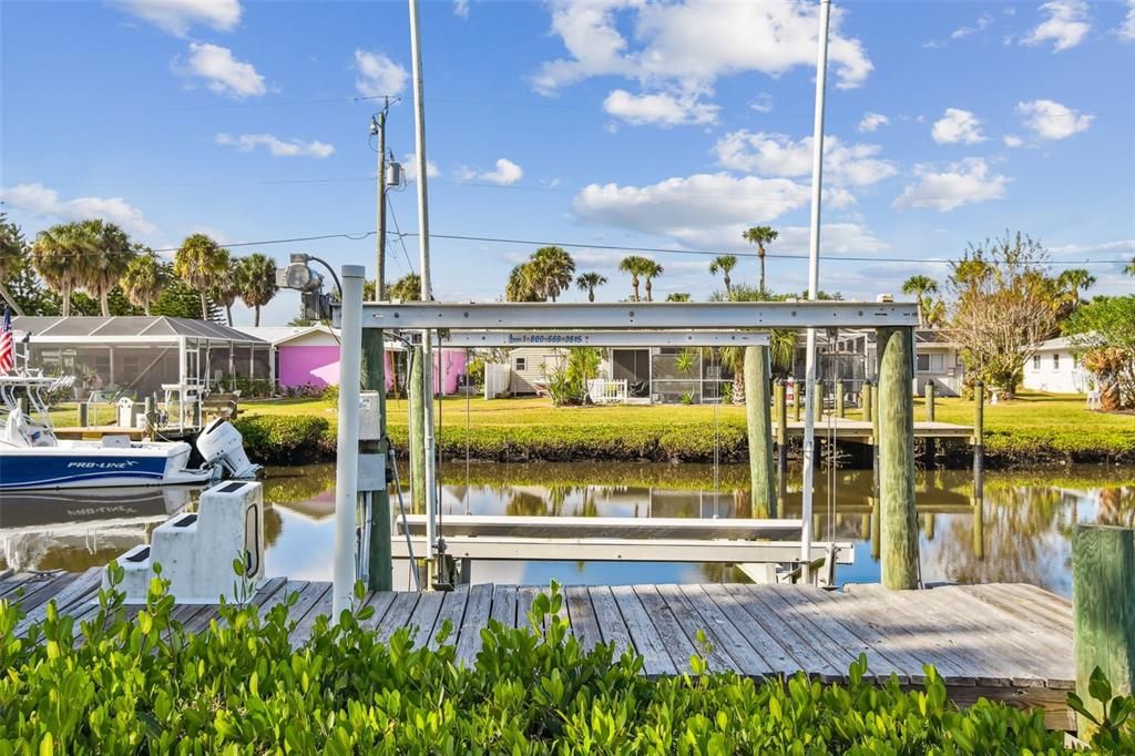 待售: $595,000 (2 贝兹, 2 浴室, 1400 平方英尺)