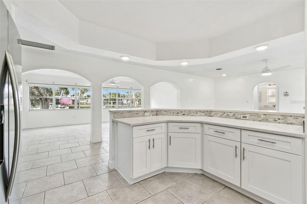 待售: $595,000 (2 贝兹, 2 浴室, 1400 平方英尺)