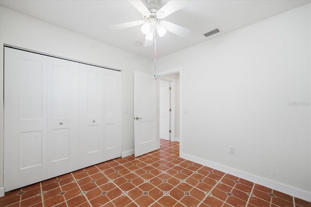 For Rent: $2,400 (3 beds, 1 baths, 1524 Square Feet)