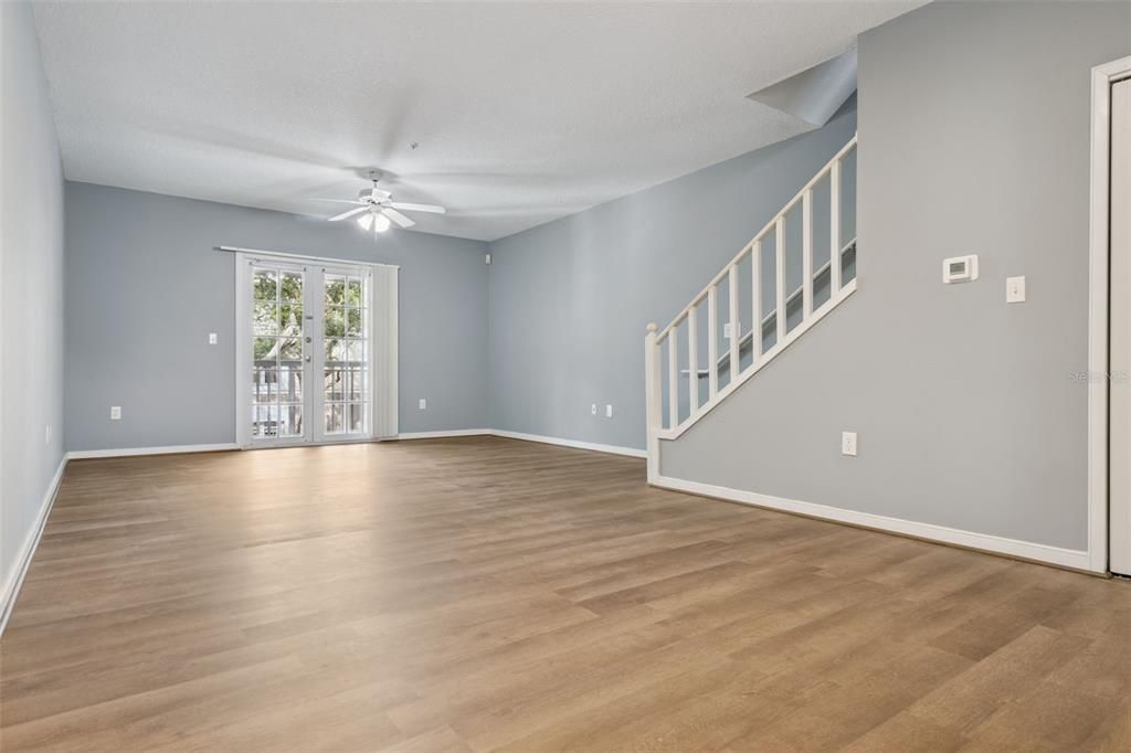 待售: $259,000 (2 贝兹, 2 浴室, 1360 平方英尺)