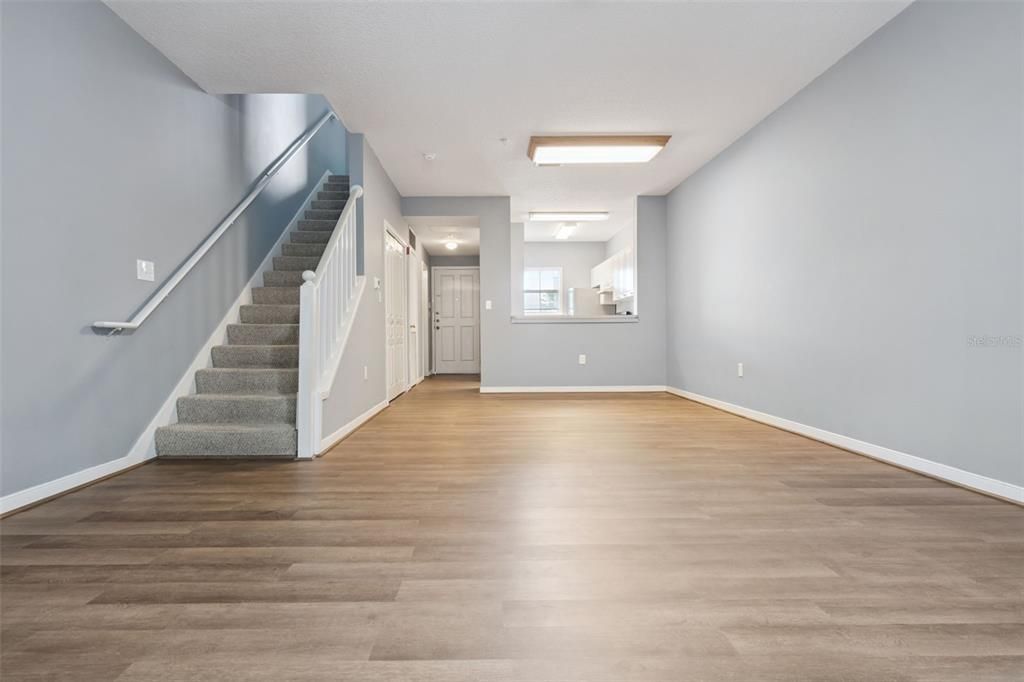 待售: $259,000 (2 贝兹, 2 浴室, 1360 平方英尺)