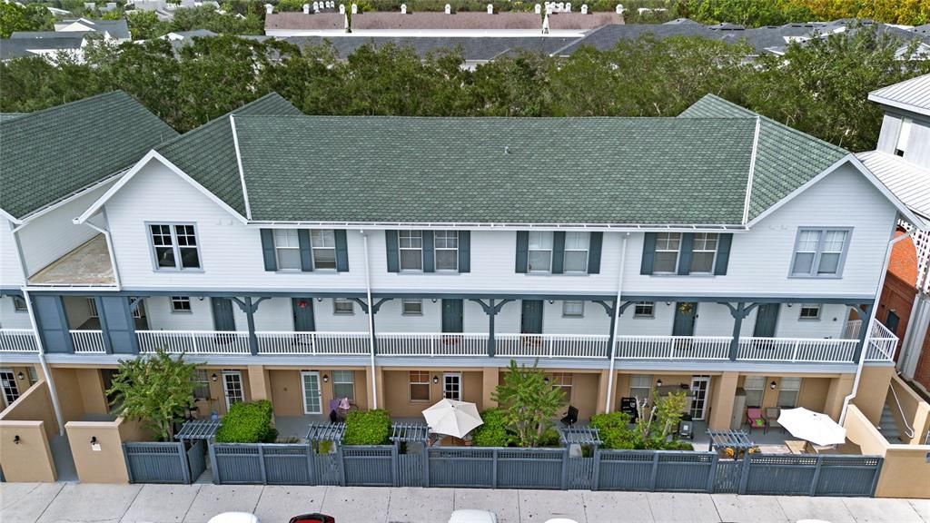 待售: $259,000 (2 贝兹, 2 浴室, 1360 平方英尺)