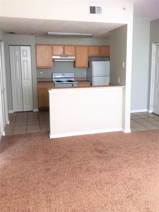 For Rent: $1,200 (1 beds, 1 baths, 643 Square Feet)