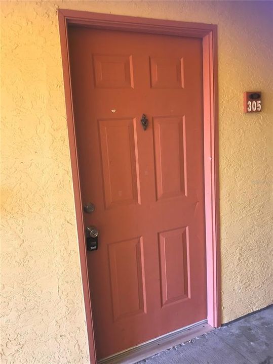 For Rent: $1,200 (1 beds, 1 baths, 643 Square Feet)